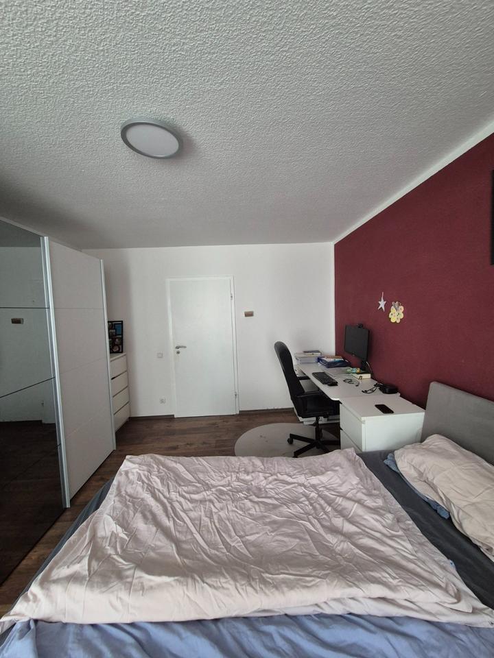 Großzügige Wohnung im Altbau – zentral in Essen-Frohnhausen