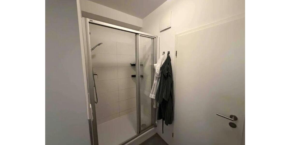 Etagenwohnung Düsseldorf Stadtmitte - 2 Zimmer, 71 m&sup2;, 1.175&euro; | Angebot:26236673
