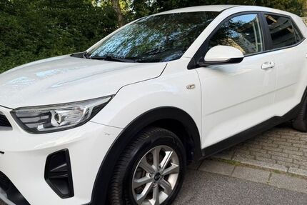 Kia Stonic 157.345 km 8.200 &euro; Essen 45276
