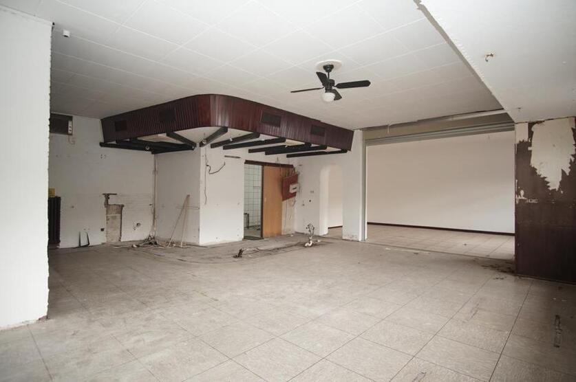 ~ Sanierungsbedürftige Gaststätte FREI ~ zimmer