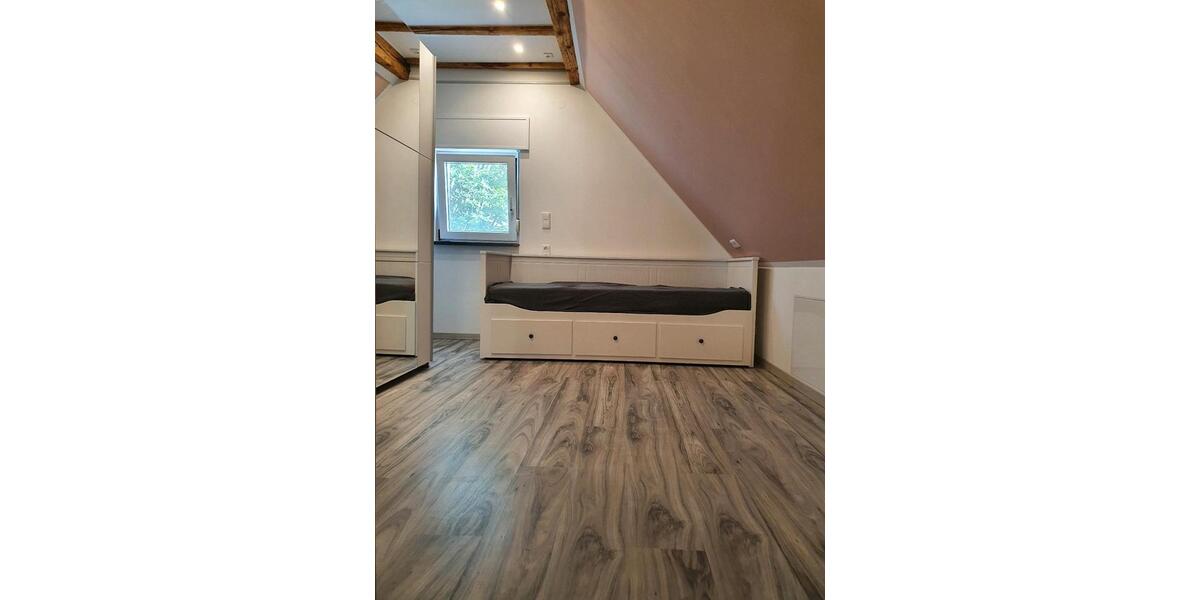 Doppelhaushälfte Duisburg Rheinhausen - 8 Zimmer, 167 m&sup2;, 380.000&euro; | Angebot:27038011