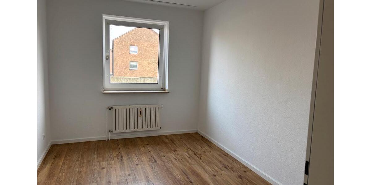 Etagenwohnung Krefeld Fischeln - 3 Zimmer, 83 m&sup2;, 890&euro; | Angebot:25484235
