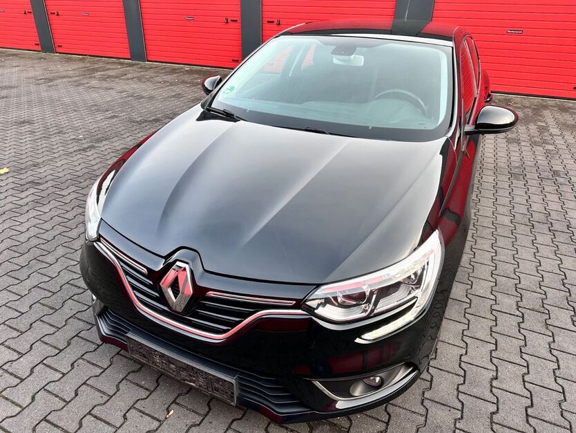Renault Megane 98.428 km 8.900 € Oberhausen 46145