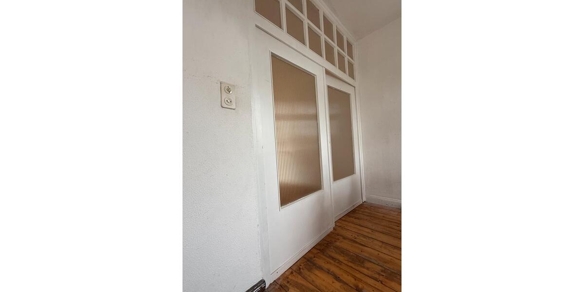 Dachgeschoßwohnung Düsseldorf Niederkassel - 4 Zimmer, 122 m&sup2;, 1.250&euro; | Angebot:25284241