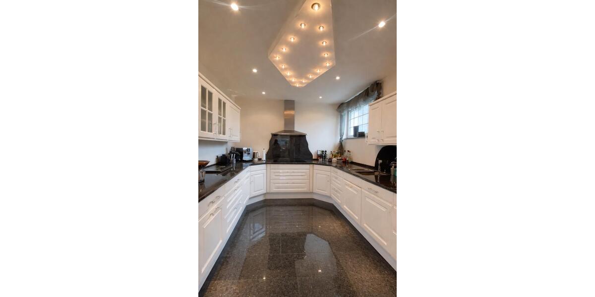 Bungalow Gelsenkirchen Gelsenkirchen-Mitte - 8 Zimmer, 250 m&sup2;, 1.950&euro; | Angebot:26107848