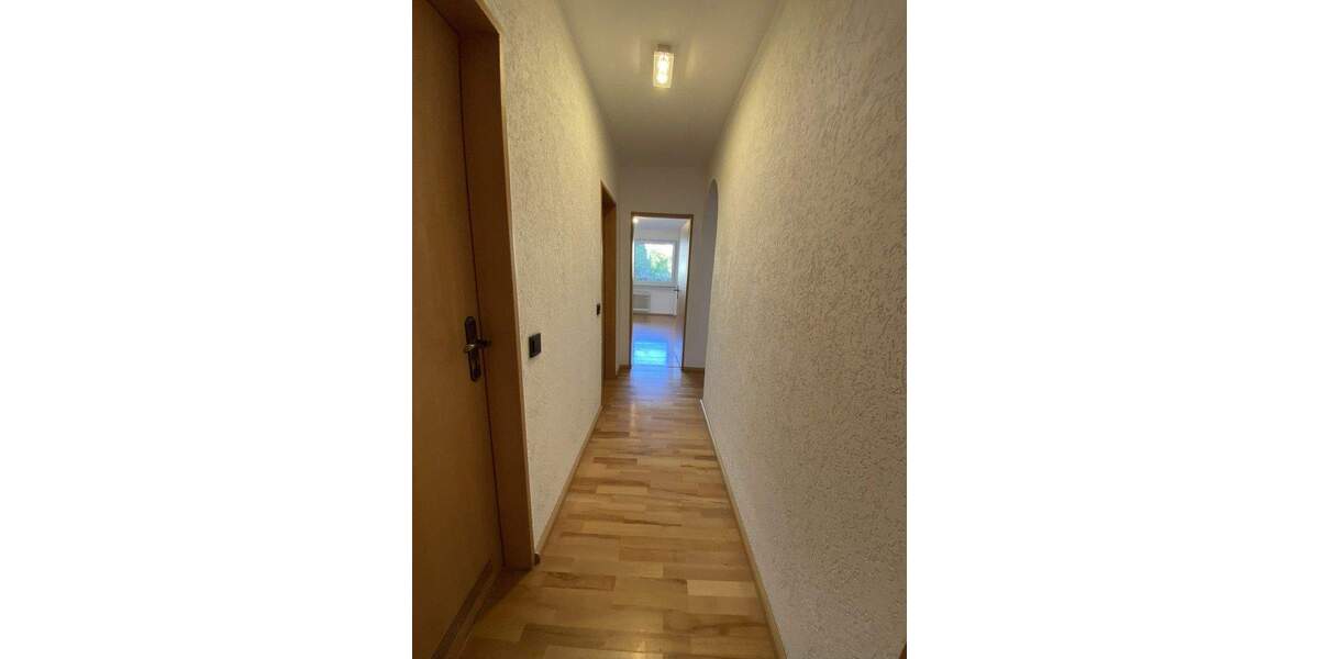 Erdgeschosswohnung in Düsseldorf-Wersten mit Tiefgaragenstellplatz & Garten mit Spielplatz 3 zimmer