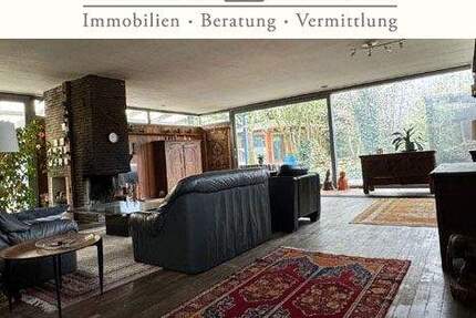 + Split-Level Bungalow im Bauhausstil + über 200 m² Wohn- Nutzfläche + Bau der Moderne mit Modernisierungsbedarf + 8 zimmer