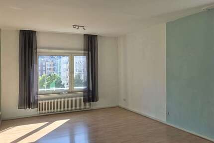 Wohnung Düsseldorf Oberbilk - 2 Zimmer, 70 m&sup2;, 820&euro; | Angebot:26888224