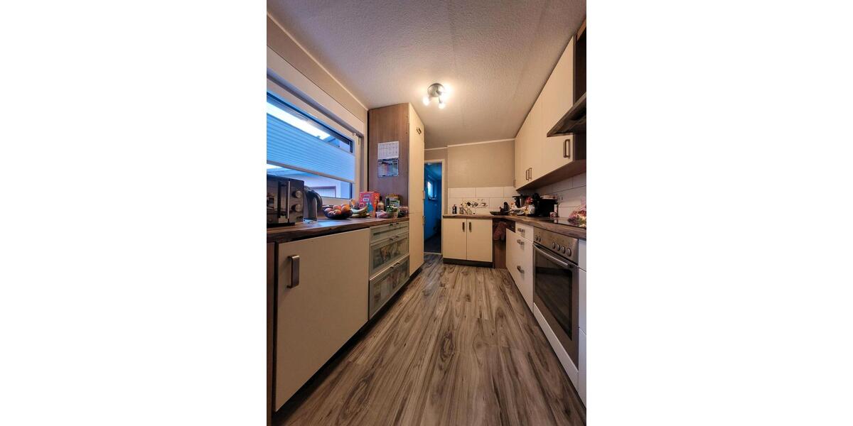 Doppelhaushälfte Duisburg Rheinhausen - 8 Zimmer, 167 m&sup2;, 380.000&euro; | Angebot:27038011