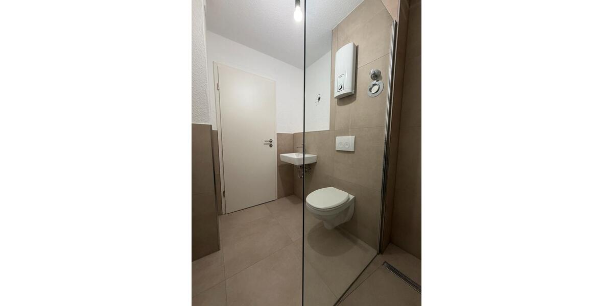 Dachgeschoßwohnung Duisburg Mittelmeiderich - 2.5 Zimmer, 78 m&sup2;, 900&euro; | Angebot:26150948