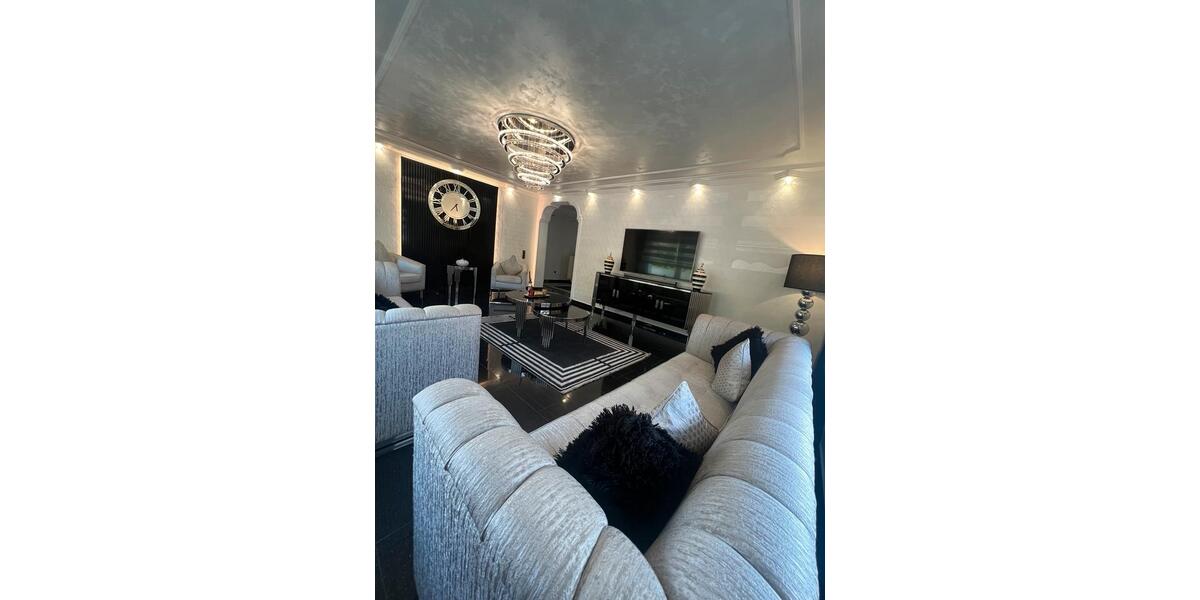 Erdgeschoßwohnung Oberhausen Rothebusch - 4.5 Zimmer, 130 m&sup2;, 1.600&euro; | Angebot:26238290