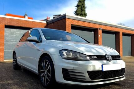 VW Golf 243.000 km 9.500 &euro; Moers 47198