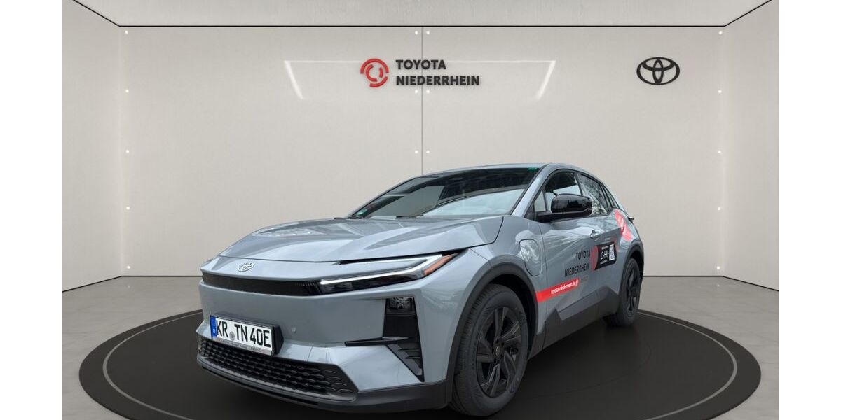 Toyota C-HR 1.500 km 41.985 &euro; Krefeld 47809