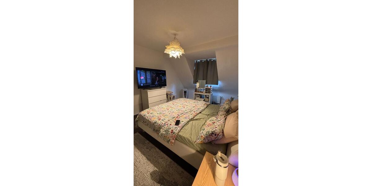 Dachgeschoßwohnung Essen Stadtbezirk II - 3 Zimmer, 65 m&sup2;, 920&euro; | Angebot:26312977
