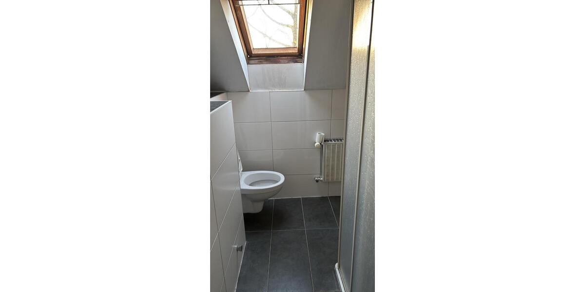 Dachgeschoßwohnung Oberhausen - 2 Zimmer, 45 m&sup2;, 650&euro; | Angebot:26359720