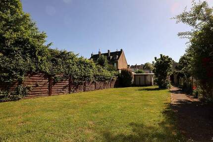 Baugrundstück wartet auf kreativen Bauherrn zimmer