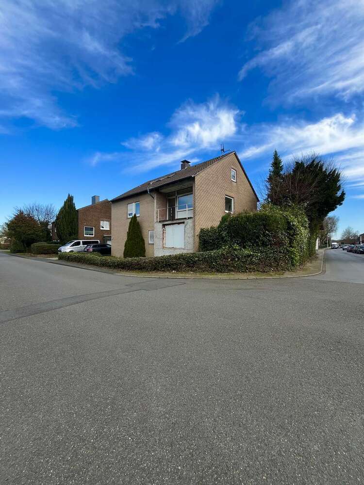 Haus zum Kaufen in Mülheim an der Ruhr 450.000 € 230 m²
