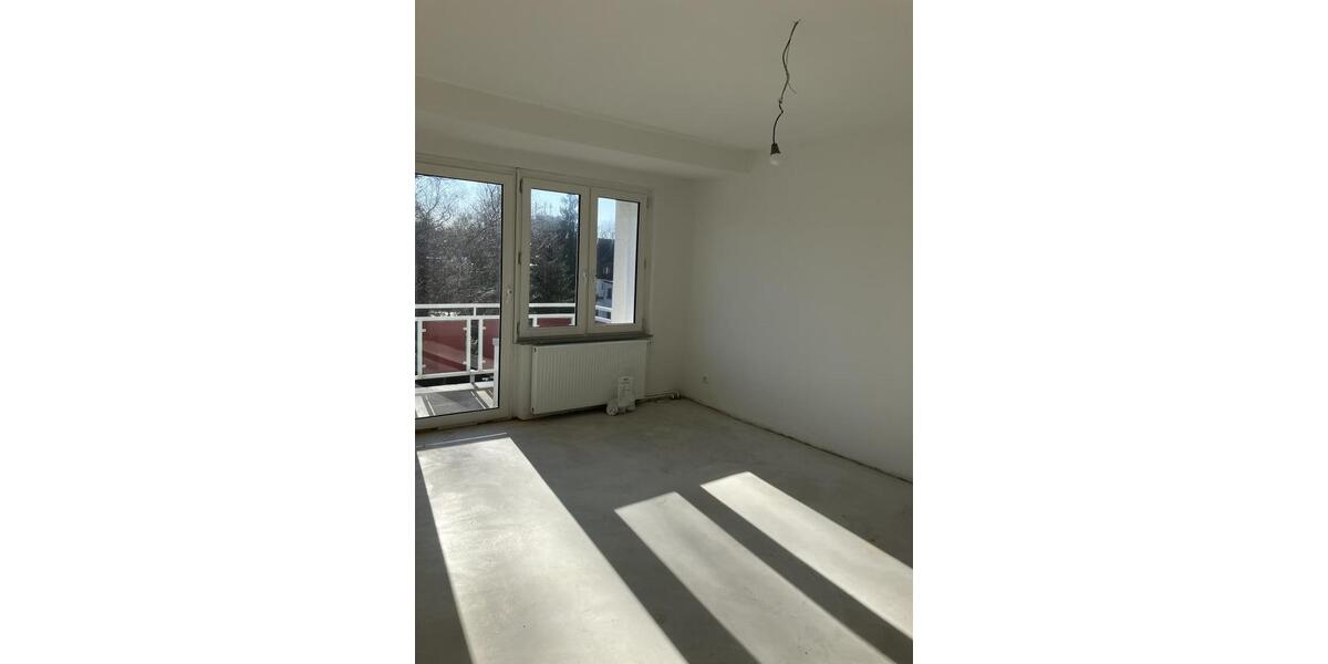 Dachgeschoßwohnung Duisburg Mittelmeiderich - 3.5 Zimmer, 69 m&sup2;, 517&euro; | Angebot:26129868