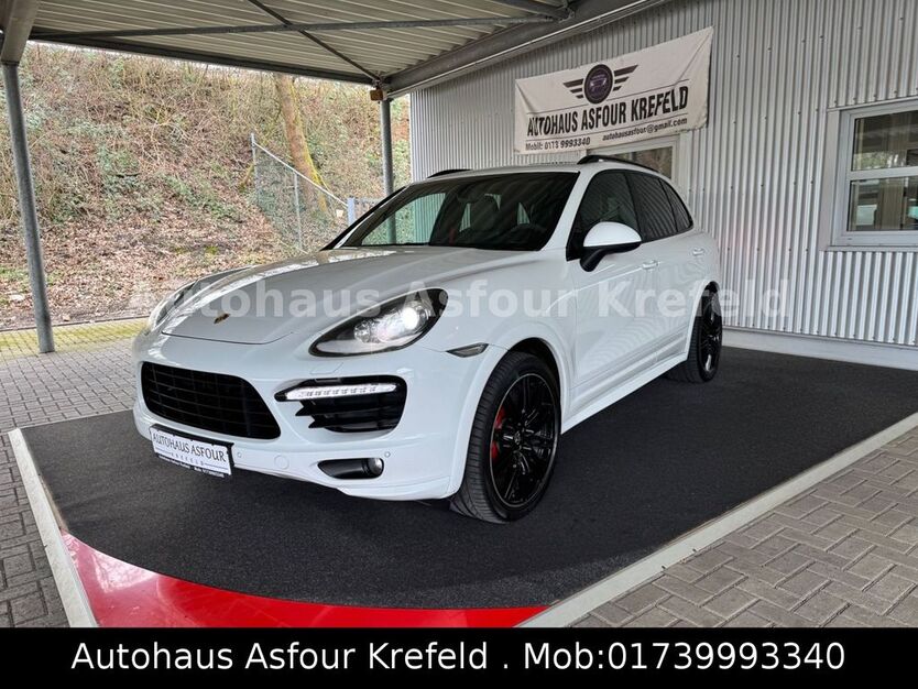 Porsche Cayenne 137.000 km 28.490 € Krefeld 47805