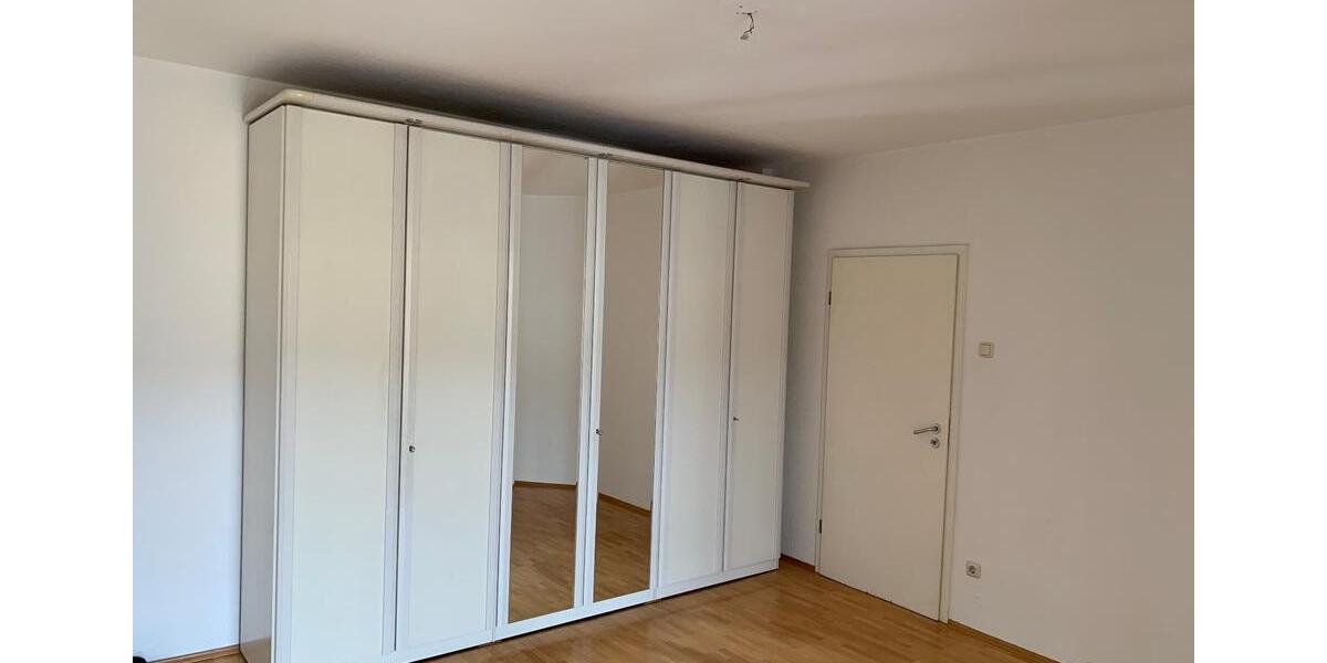 Etagenwohnung Essen Stadtbezirk II - 2.5 Zimmer, 70 m&sup2;, 950&euro; | Angebot:26206902