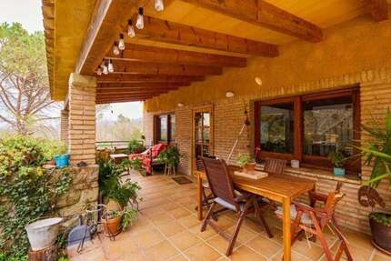 Haus zum Kaufen in Porqueres 742.000 € 660 m²
