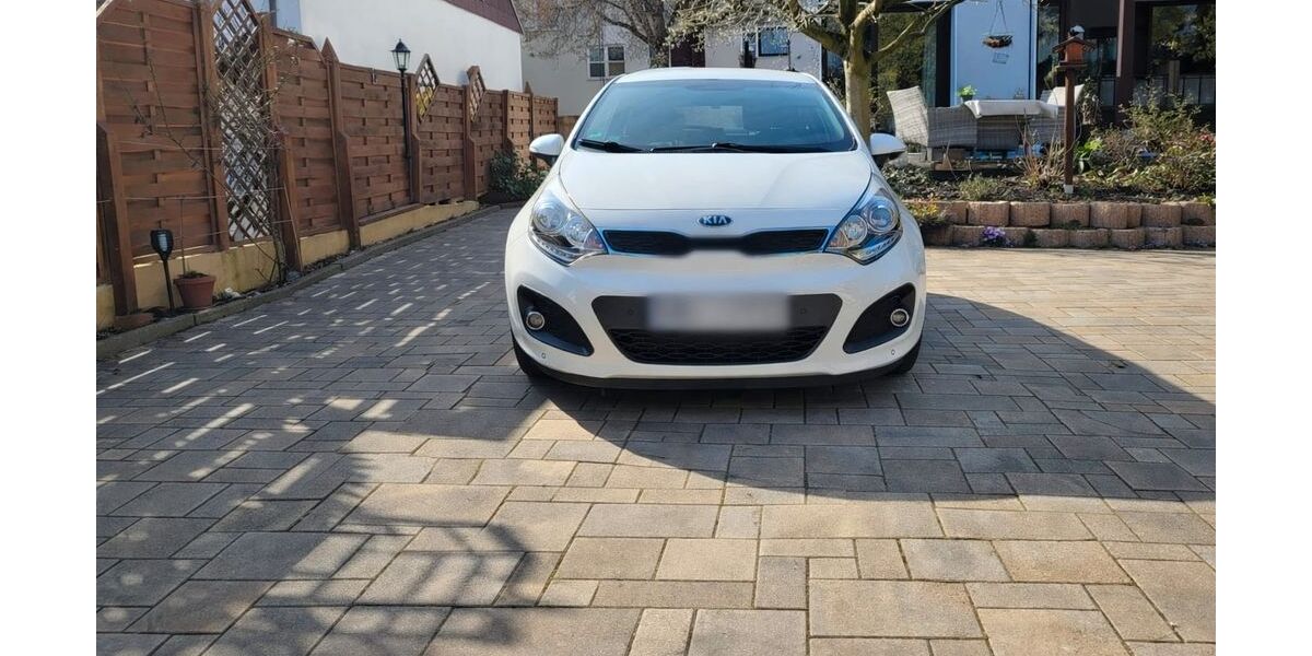 Kia Rio 98.450 km 8.500 &euro; Essen 45355