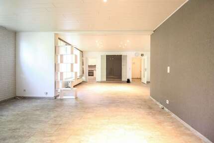 Wohnung Krefeld Gartenstadt - 4 Zimmer, 121 m&sup2;, 315.000&euro; | Angebot:26979347
