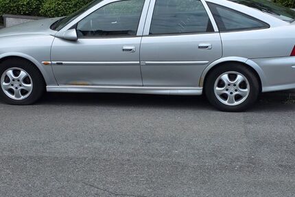 Opel Vectra 114.500 km 1.900 &euro; Velbert 42551