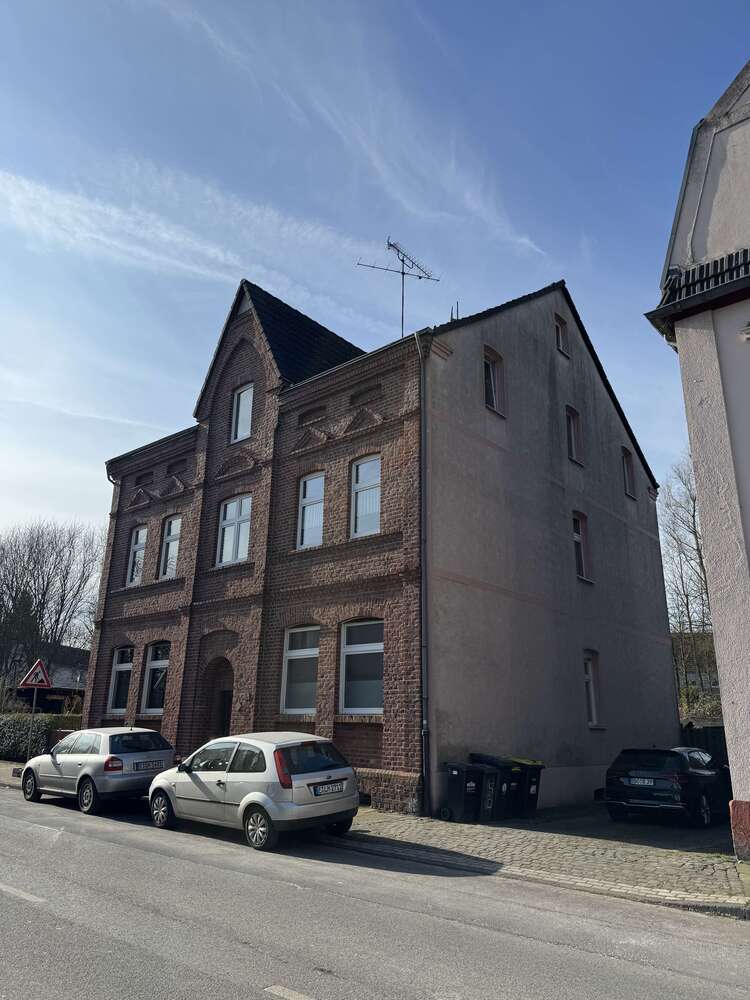 Haus zum Kaufen in Essen 395.000 € 336 m²