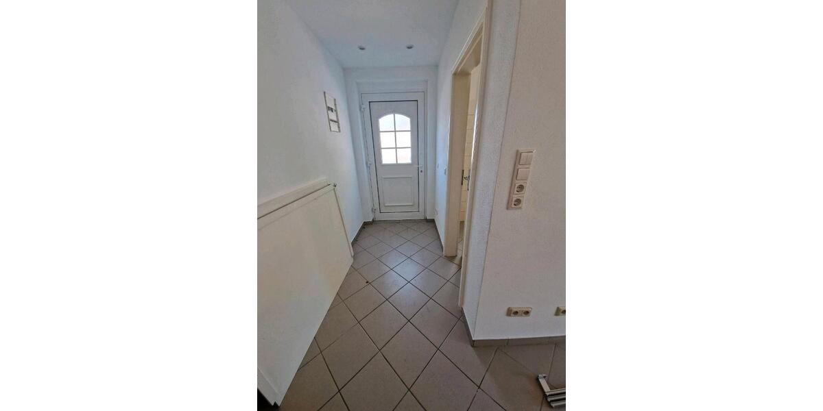 Dachgeschoßwohnung Velbert Langenberg - 1 Zimmer, 70 m&sup2;, 830&euro; | Angebot:26312915