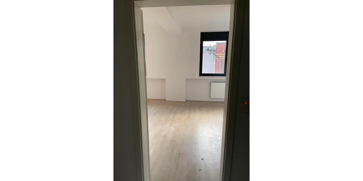 Erdgeschoßwohnung Duisburg Mittelmeiderich - 3 Zimmer, 80 m&sup2;, 720&euro; | Angebot:25568033