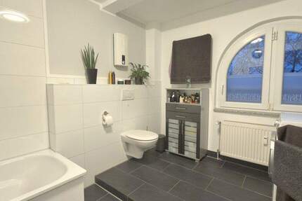 Wohnung Oberhausen Altstadt-Mitte - 3 Zimmer, 113 m&sup2;, 945&euro; | Angebot:25250361