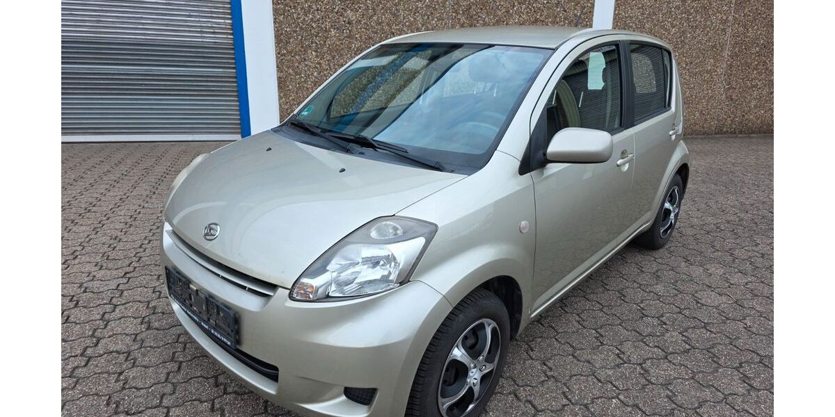 Daihatsu Sirion 149.000 km 2.600 &euro; Moers 47441