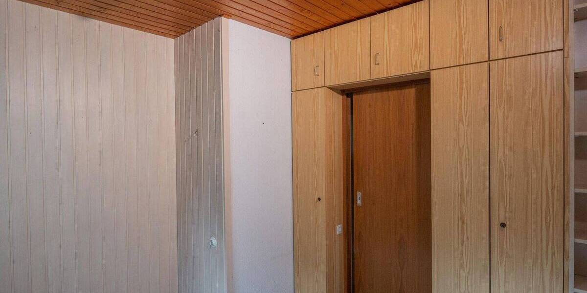 Einfamilienhaus Essen Bergerhausen - 8 Zimmer, 180 m&sup2;, 345.000&euro; | Angebot:26583846
