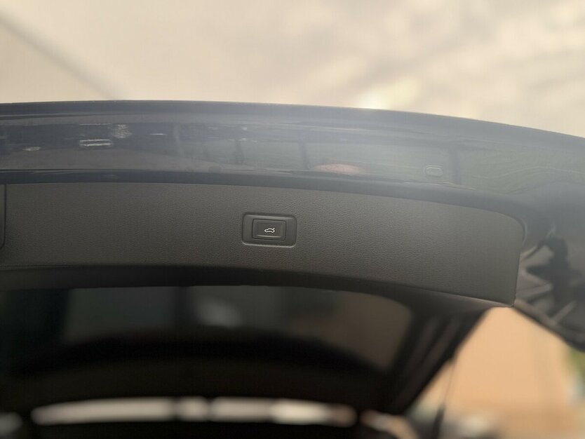 Audi Q7 3.0 TDI e-tron quattro / Panorama / Kamera 179.000 km 31.500 € Mönchengladbach 41066