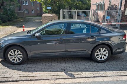 VW Passat 59.300 km 12.700 € Duisburg 47053