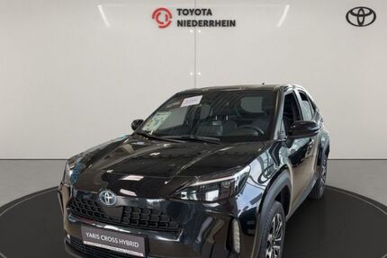 Toyota Yaris Cross 5.450 km 25.485 &euro; Krefeld 47809