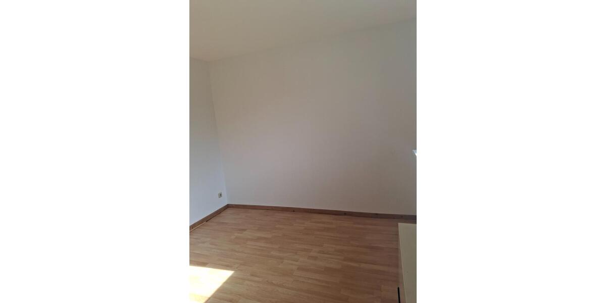 Dachgeschoßwohnung Essen Stadtbezirk VII - 3 Zimmer, 80 m&sup2;, 650&euro; | Angebot:25612945