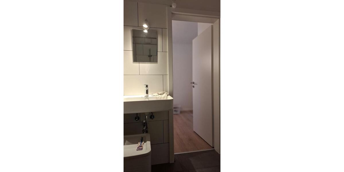 Etagenwohnung Duisburg Mittelmeiderich - 2 Zimmer, 52 m&sup2;, 680&euro; | Angebot:25616669