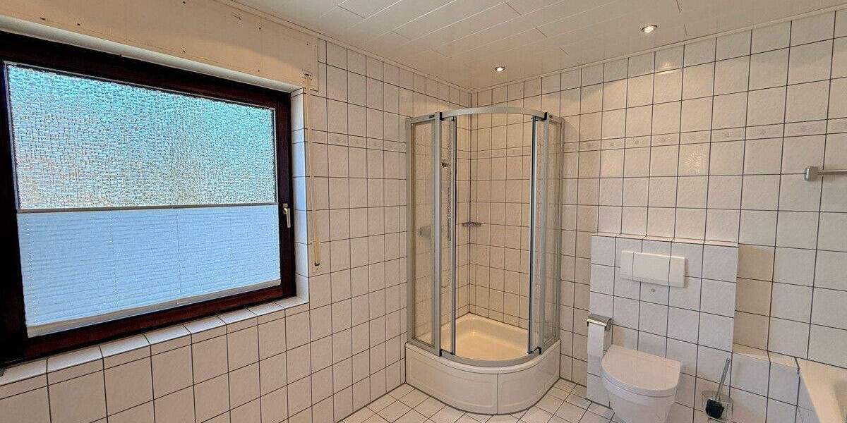 Etagenwohnung Dinslaken Bruch - 4 Zimmer, 115 m&sup2;, 259.000&euro; | Angebot:24622094