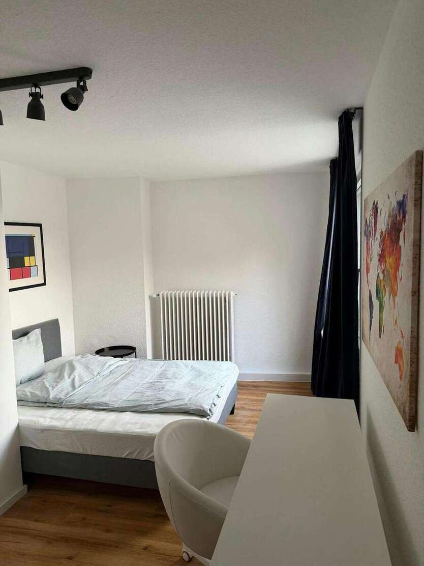 WG-Zimmer in Düsseldorf 899 € 20 m² zimmer