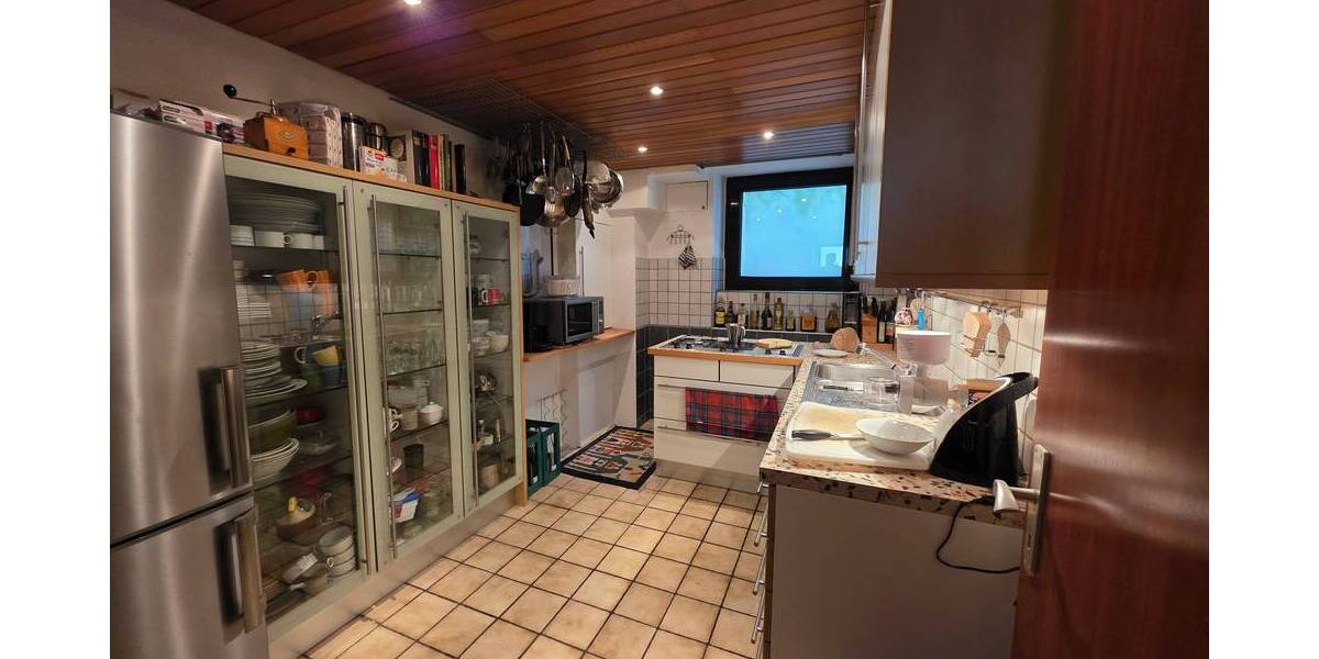 Mehrfamilienhaus, Wohnhaus Velbert Mitte - 6 Zimmer, 230 m&sup2;, 490.000&euro; | Angebot:23944327