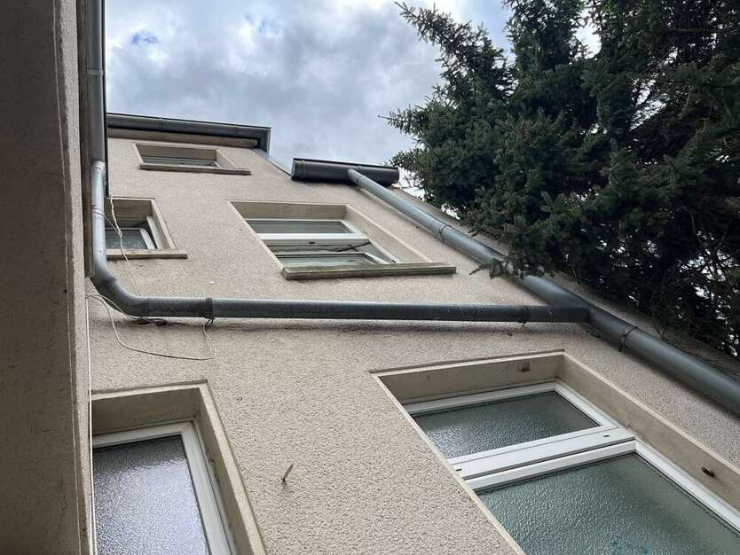 Lukratives Wohn-& Geschäftshaus mit 8 Whg, 3 Gewerben und 2 Keller Lagerflächen + Antenne in Bochum 43 zimmer