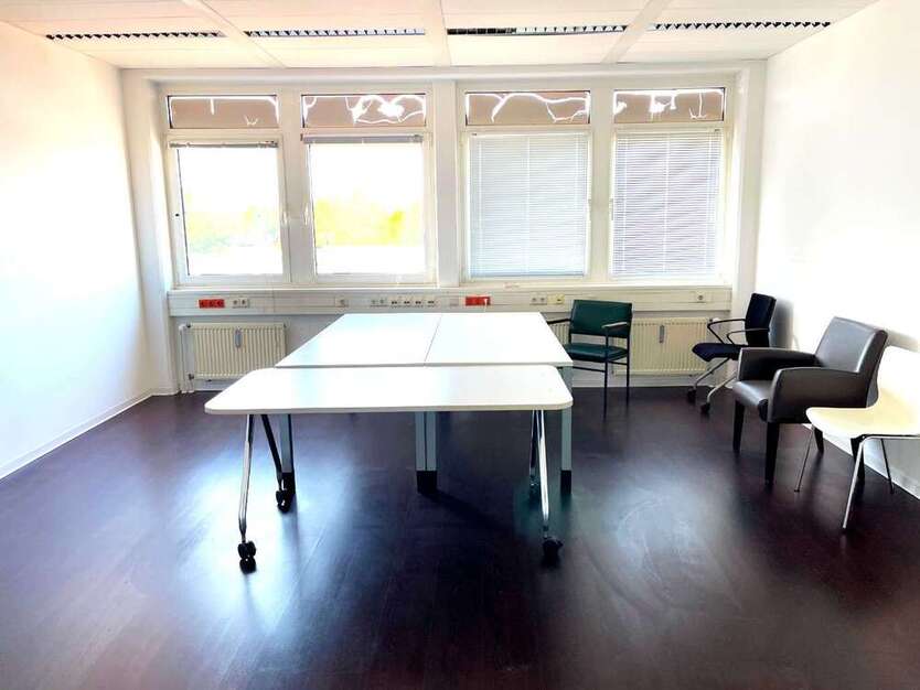 Büro in Düsseldorf 390 € 26 m²