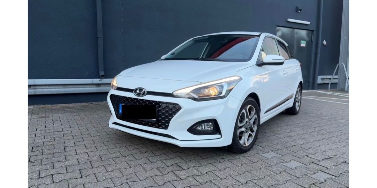 Hyundai i20 81.540 km 9.499 &euro; Mülheim an der Ruhr 45472