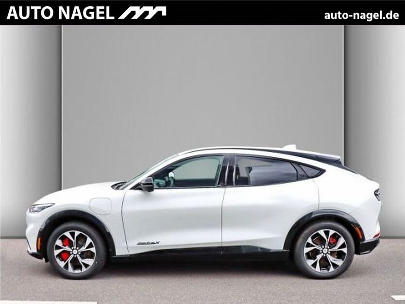 Ford Mustang Mach-E 21.800 km 41.490 € Geldern 47608