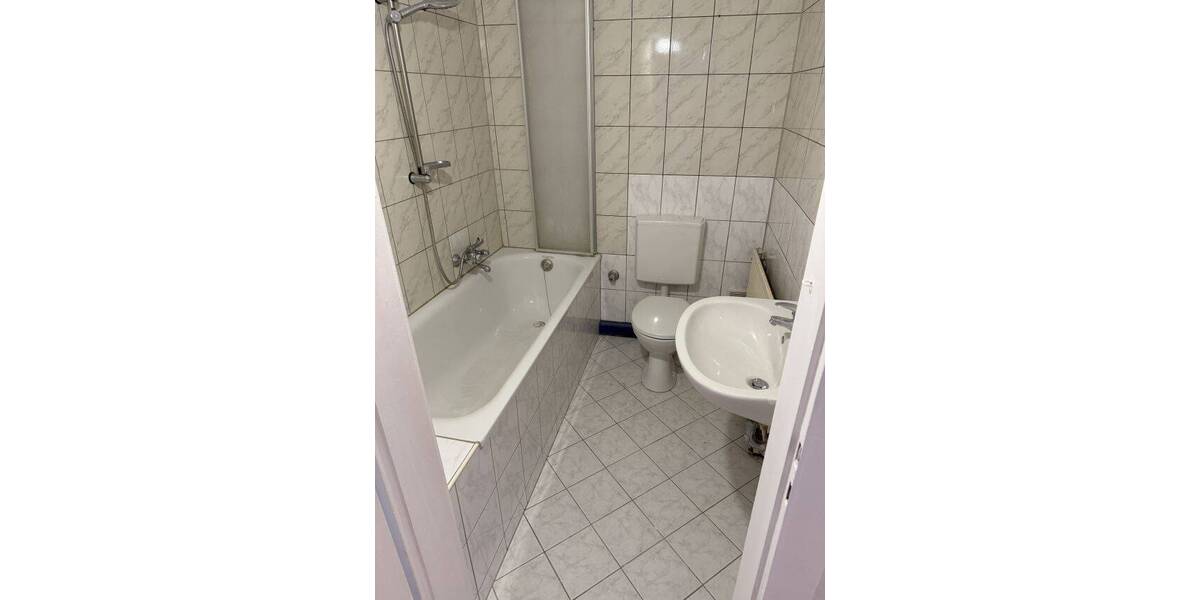 Etagenwohnung Düsseldorf Derendorf - 2 Zimmer, 53 m&sup2;, 630&euro; | Angebot:26875476