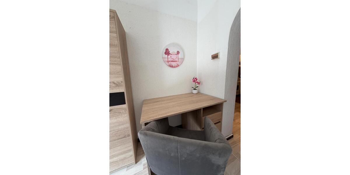 Etagenwohnung Essen Stadtkern - 1.5 Zimmer, 33 m&sup2;, 570&euro; | Angebot:26439706