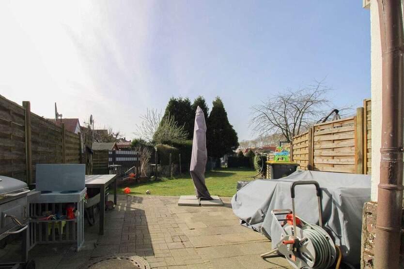 Richtig zuhause: Gepflegtes Reihenmittelhaus mit Garten in Citylage 3 zimmer