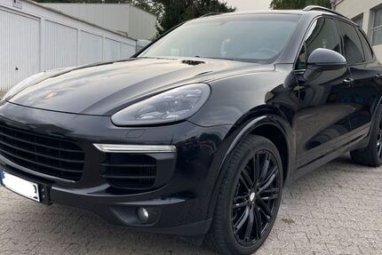 Porsche Cayenne 212.000 km 27.490 € Mönchengladbach 41238